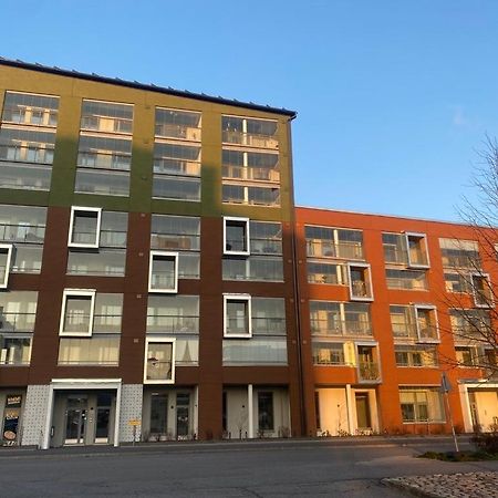 Modern One Bedroom Apartment Nearby Airport Vantaa Bagian luar foto