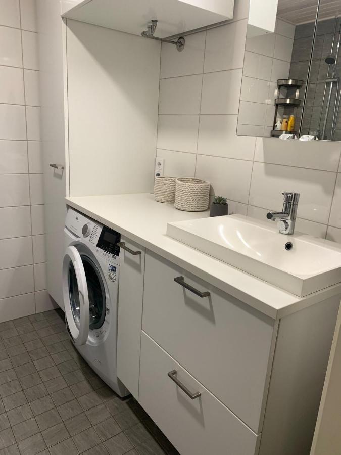 Modern One Bedroom Apartment Nearby Airport Vantaa Bagian luar foto